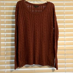 American Eagle Sweater Size Medium
